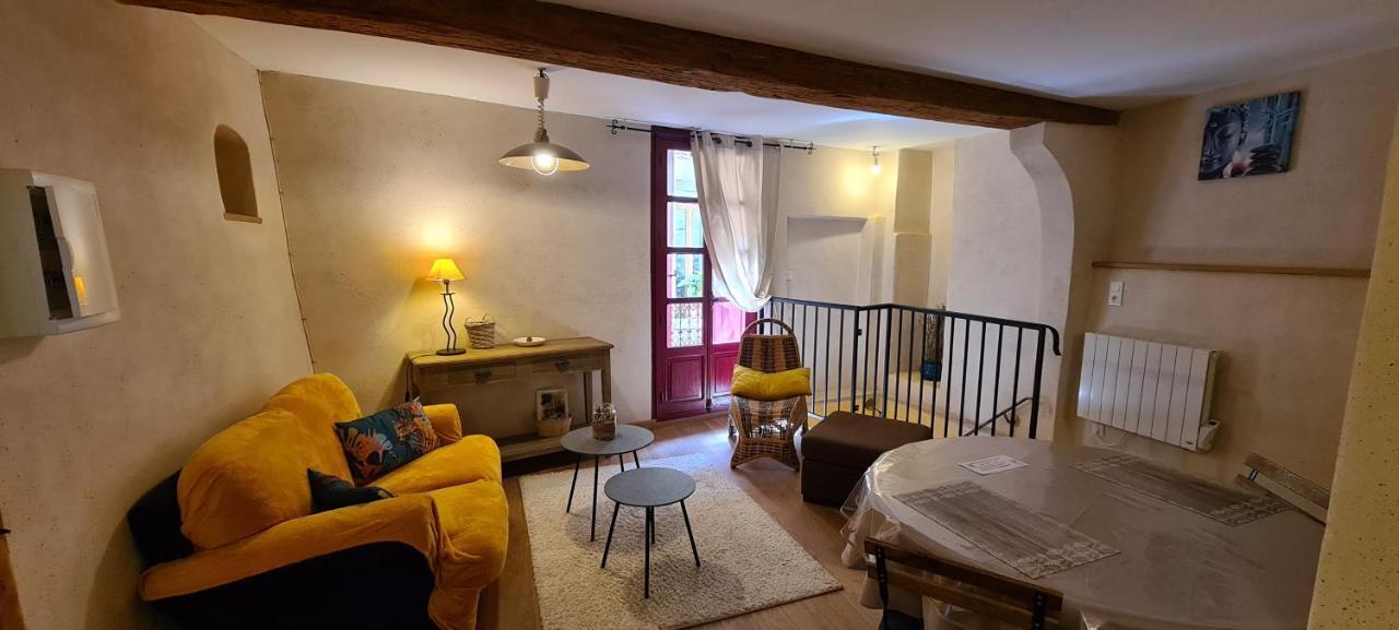 Les Studios De St Guilhem Сен-Гийём-ле-Дезер Экстерьер фото