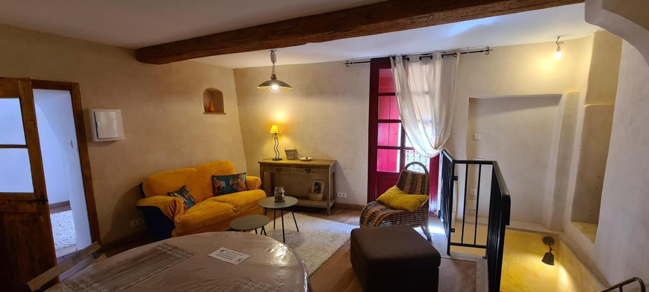 Les Studios De St Guilhem Сен-Гийём-ле-Дезер Экстерьер фото